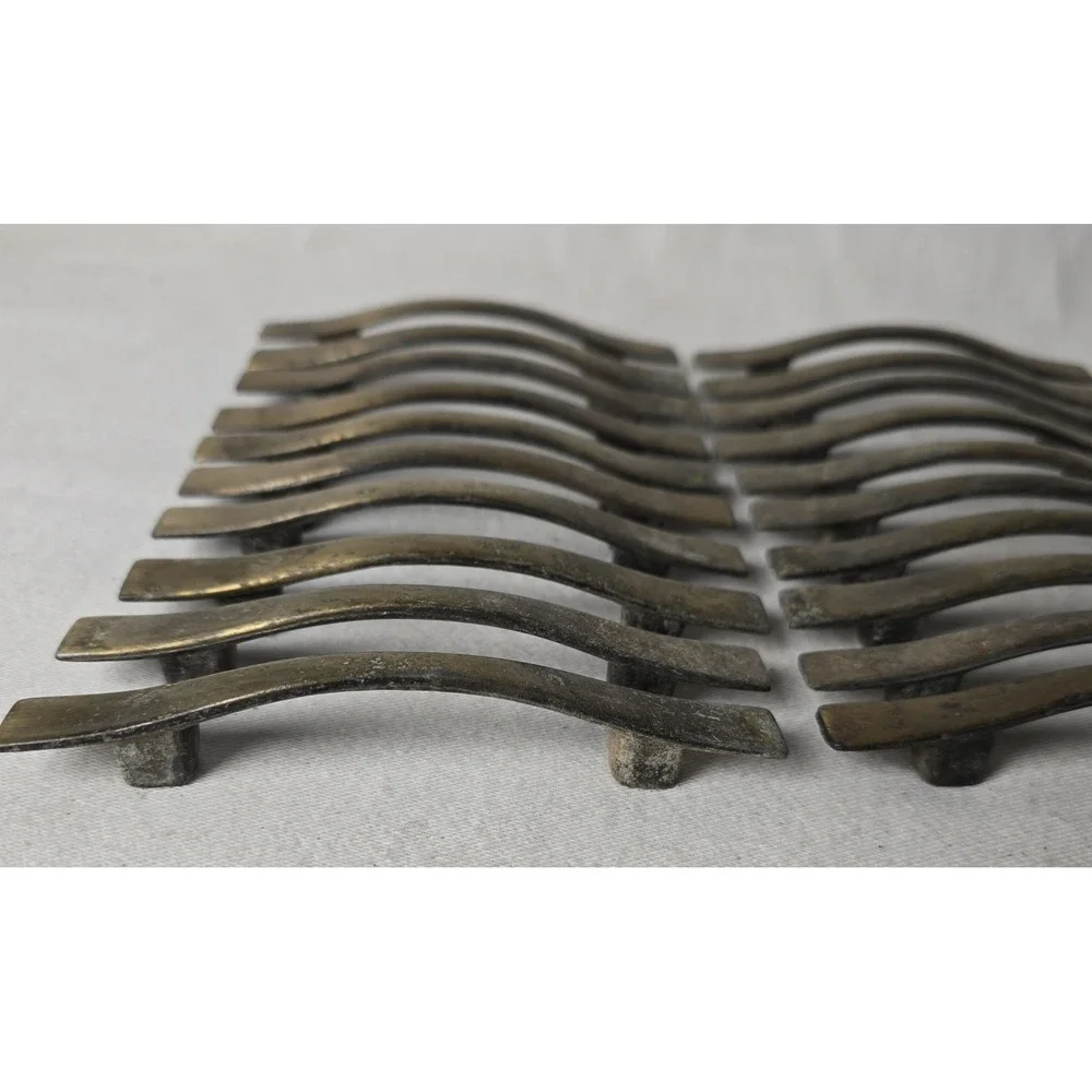 20 Taiwan‎ Drawer Pulls 4 3/4